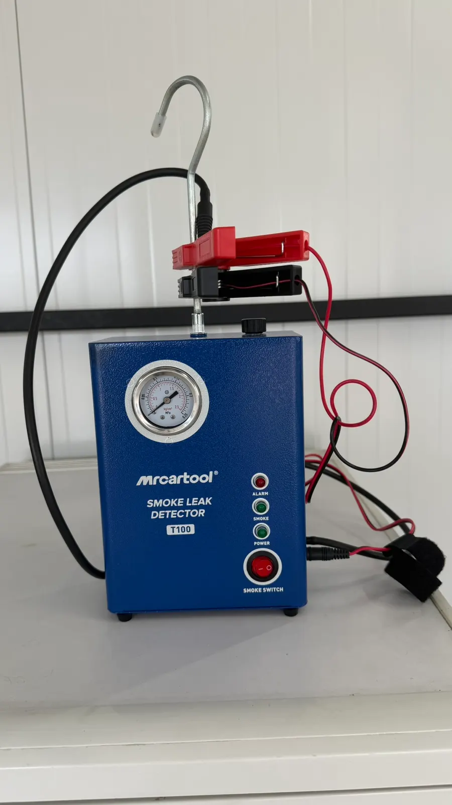 Mrcartool detektor curenja dima koji se koristi za dim test